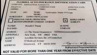 Mobil dilelang hanya sampai 4 hari lagi. Mobil dilengkapi dengan semua kunci asli, buku dan tas peralatan, serta sertifikat Autocheck (daftar kecelakaan kecil), dan beberapa stiker kampanye Trump 2016.