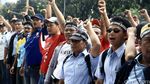 Eks Karyawan Trans Batavia Demo di Kantor Ahok