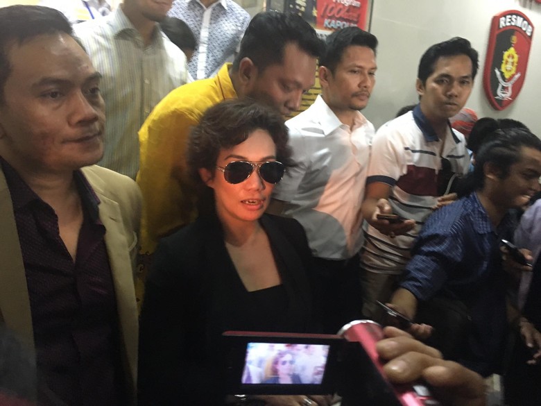 Polisi Masih Dalami Dugaan Putri Reza Artamevia Jadi Korban Gatot Polisi Masih Dalami Dugaan Putri Reza Artamevia Jadi Korban Gatot