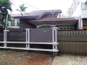 Cerita Aktivitas Gatot Brajamusti yang Bergeliat di Tengah Malam
