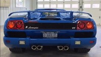 Mobil itu saat ini tengah dijual di eBay seharga US$ 460.000 (Rp 6 miliaran).