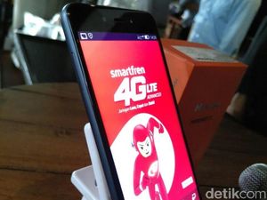 Bos Smartfren Sebut Industri Telco Sedang Dalam Tekanan