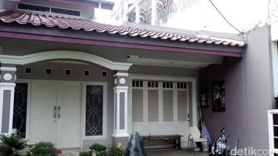 Penampakan Gudang Narkoba Gatot Brajamusti