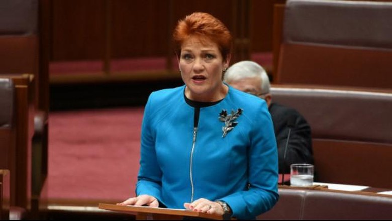 Pidato anti-Islam Pauline Hanson di parlemen Australia diprotes Pidato anti-Islam Pauline Hanson di parlemen Australia diprotes