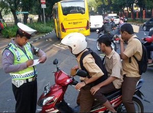 Polda Metro Kaji Petisi Penjarakan Orangtua yang Izinkan Anak Nyetir