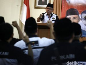 Ahok Setop Dana Bamus Betawi, Nachrowi: Jangan Anggap Enteng Ormas