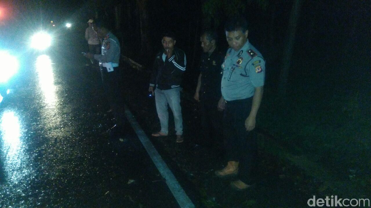 Suasana penemuan mobil jasa pengirim ATM yang dirampok