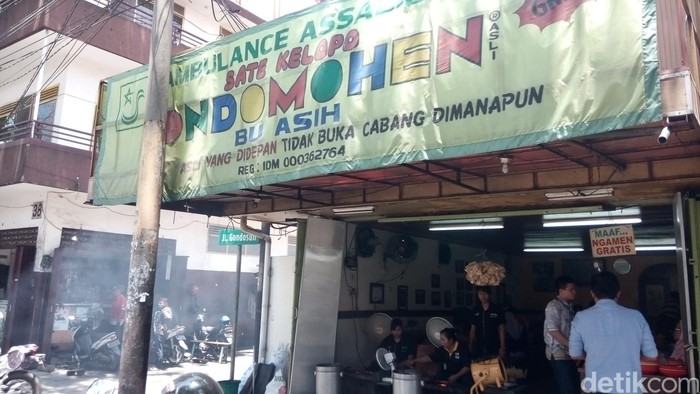 Ambulans gratis dari bos Sate Klopo Ondomohen