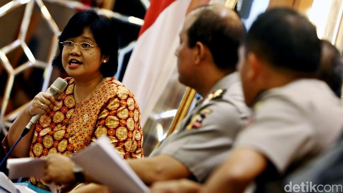 Tim Pencari Fakta (TPF) mengumumkan hasil investigasi soal testimoni Freddy Budiman di PTIK, Jakarta, Kamis (15/9/2016). Hasilnya, tidak ada aliran dana ke petinggi Polri seperti yang disebutkan Haris Azhar. Tetapi, ada temuan adanya aliran dana dari napi lain ke perwira menengah Polri.