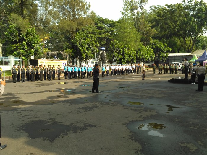 Jelang Pembukaan PON XIX, Polrestabes Bandung Gelar Apel