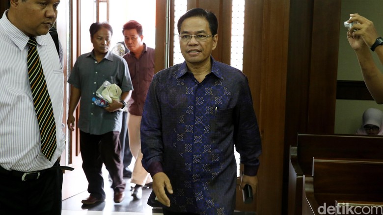 Hakim Tinggi Karel Tuppu Bantah Campuri Kasus Saipul Jamil Hakim Tinggi Karel Tuppu Bantah Campuri Kasus Saipul Jamil