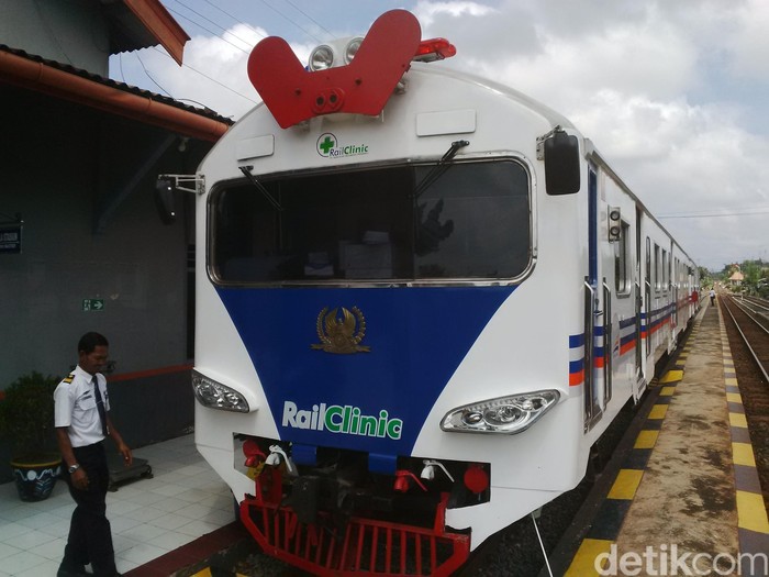 Rail Clinic, Ketika Layanan Kesehatan Dilakukan di Atas Gerbong Kereta Api
