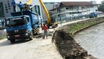 Sungai di Cikini Dikeruk