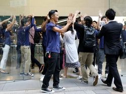 Euforia Pemilik Pertama iPhone 7