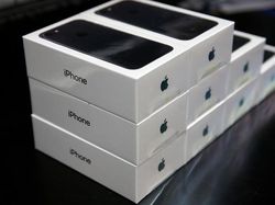 Euforia Pemilik Pertama iPhone 7