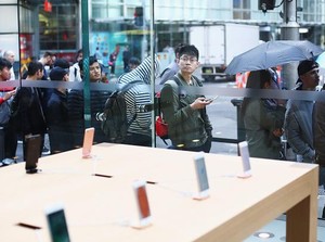 Antrean Pembeli iPhone 7 Tak Sepanjang Dulu?
