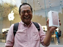 Euforia Pemilik Pertama iPhone 7