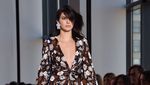 Kendall Jenner Sumringah di New York Fashion Week
