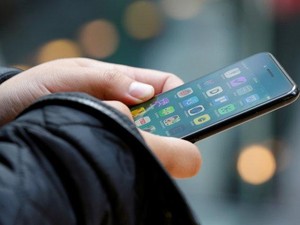 iPhone 7 Mengeluarkan Suara Mendesis