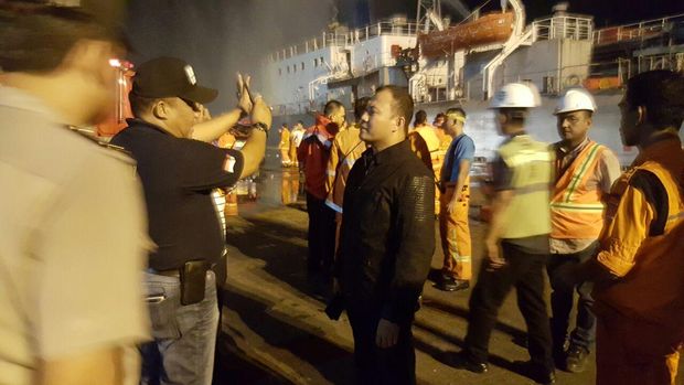  Kapal terbakar di Dermaga 115 Pelabuhan Tanjung Priok, Jakarta, Jumat (16/9/2016). Dok. Kepolisian