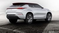 Grand Tourer SUV ini akan diperlihatkan di Paris Motor Show akhir September.