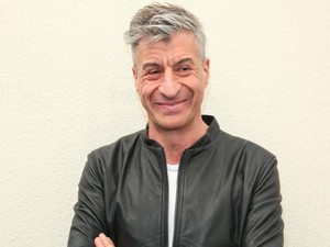 Jamban Emas 18 Karat ala Seniman Maurizio Cattelan