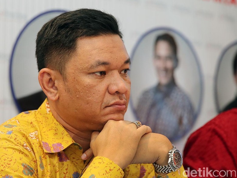 Pengurus Golkar Kumpul di Rumah Novanto Usai Penetapan Tersangka Pengurus Golkar Kumpul di Rumah Novanto Usai Penetapan Tersangka