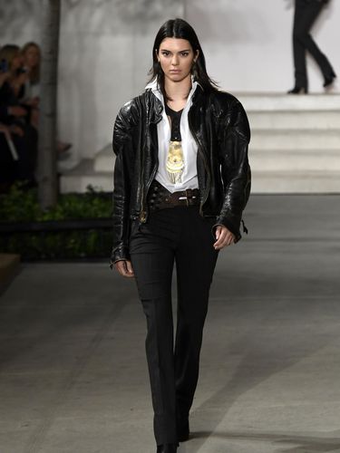 Kendall Jenner dan Gigi Hadid Dinominasikan Jadi Model Terbaik 2016