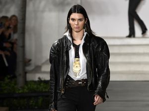 Pantaskah Kendall Jenner Disebut Sebagai Supermodel?