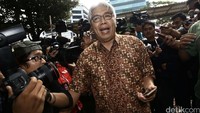 Bambang Gatot Ariyono memberikan keterangan usai diperiksa KPK.