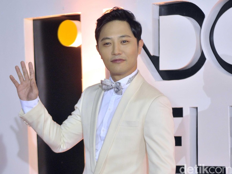 Kepopuleran Pasca Descendants of the Sun Meredup, Ini Kata Jin Goo Kepopuleran Pasca Descendants of the Sun Meredup, Ini Kata Jin Goo