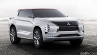 Dengan memiliki tampilan yang berbeda pada bagian grill, lampu sipit yang mirip seperti Pajero Sport, garis tubuh yang lebih kental, tampilan belakang dan atap yang berbeda.