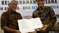 Hadir dalam acara tersebut Wawan Indrawan selaku GM Pengembangan Bisnis, Hempi N Prajudi, Dir. Komersial, Pengembangan Bisnis  dan TI Perum LKBN Antara, Naufal Mahfudz, Dir Umum dan SDM BPJS Ketenagakerjaa (BPJSTK) dan Abdur Rahman Irsyadi, Chief Learning Office BPJSTK.