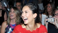 Nina Dobrev saat hadir di fashion show Marchesa di New York Fashion Week, belum lama ini, di New York, Amerika Serikat. Craig Barritt/Getty Images/detikFoto.