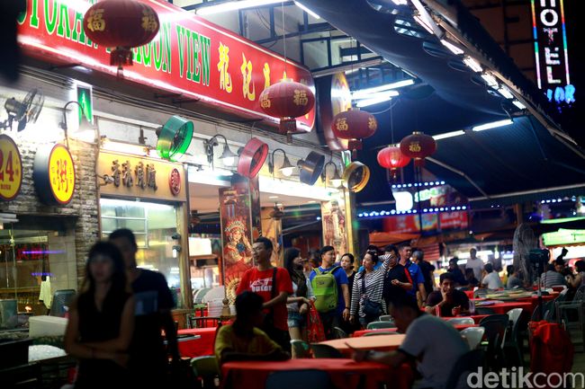 Wisata Malam di Bukit Bintang Malaysia