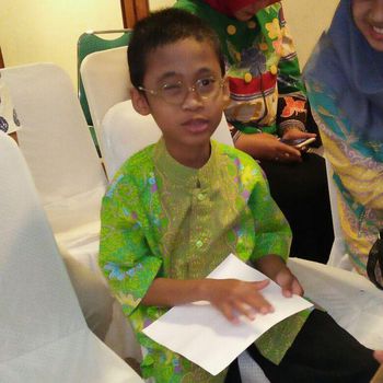 Rivaldy, anak berkebutuhan khusus yang bacakan puisi untuk Ahok
