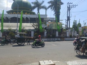 Tukang Becak Naik Haji secara Misterius, Kasrin Telepon Ngaku Sudah di Makkah