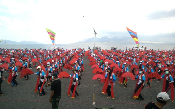 Menengok Gladi Bersih Ribuan Penari Gandrung Sewu Banyuwangi