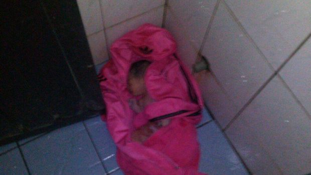  Bayi yang ditinggal di kamar mandi perempuan kampus UIN (Foto: UIN)