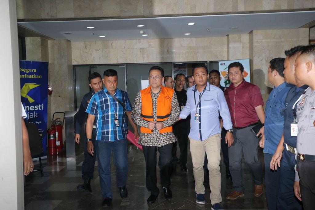 Irman keluar dari Gedung KPK (Foto: Grandyos Zafna/detikcom)
