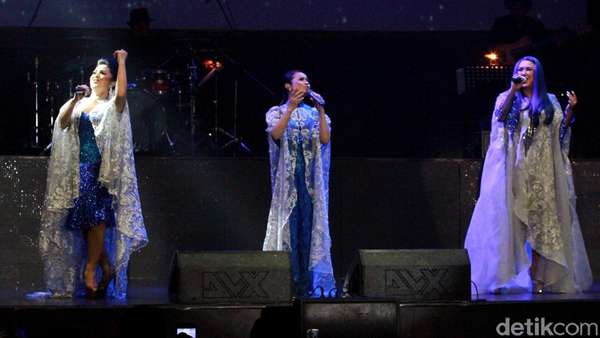 Intim Bersama 3 Diva Lewat KDRT Intim Bersama 3 Diva Lewat KDRT