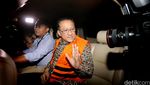 Irman Gusman Pakai Rompi Tahanan