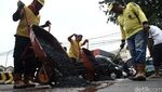 Musim Penghujan, Jalanan Berlubang di Jakarta Ditambal
