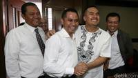 Kasman Sangaji diduga bersama dengan Bertha menyuap panitera Pengadilan Negeri Jakarta Utara Rohadi sebesar Rp 300 juta. Uang itu diduga diberikan agar Rohadi membantu meringankan vonis perkara cabul yang menjerat Saipul.