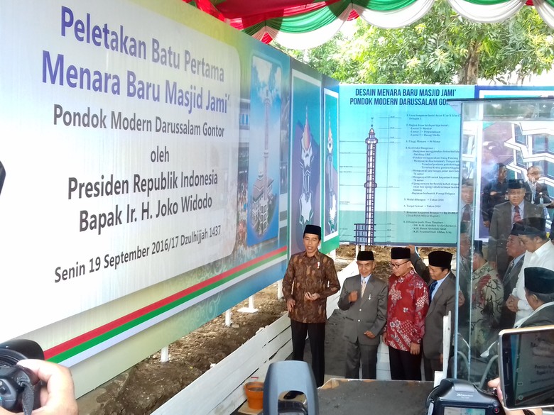 Jokowi: Saya Sedih Lihat Komentar-komentar di Berita Online Jokowi: Saya Sedih Lihat Komentar-komentar di Berita Online