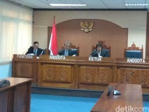 Di Sidang KIP, Eks Seskab Sudi Tegaskan Tak Simpan Dokumen Kerja TPF Munir