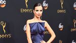 Parade Selebriti Cantik di Emmy Awards 2016