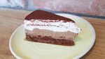 Triple Choco Cake dan Seasalt Latte Bisa Dicicip di Kafe yang Buka 24 Jam Ini