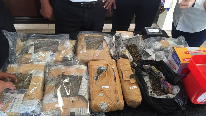 Simpan Ganja 4 Kg di Gerobak, 2 Pelaku Ditangkap Polisi