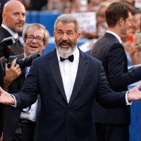 Mel Gibson membeli Pulau Mago di Fiji, dari sebuah perusahaan Jepang. Dilansir Telegraph, bintang film Brave Heart ini jadi pemilik salah satu pulau pribadi yang pernah dibeli. Foto: Andreas Rentz